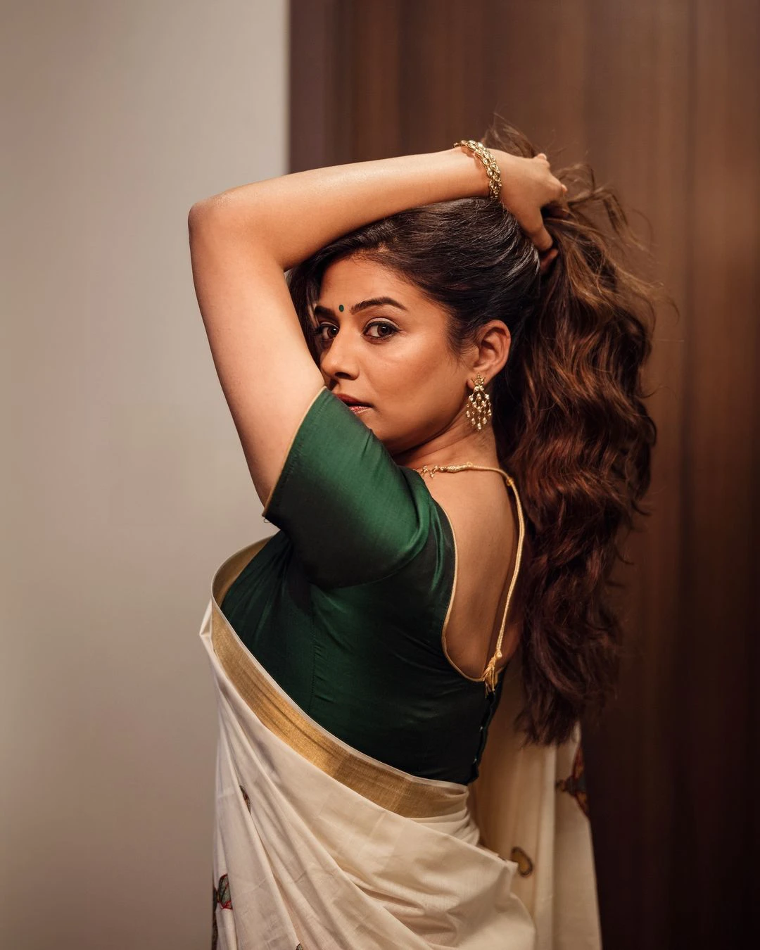 Priya Mani Onam Special Photos in Saree