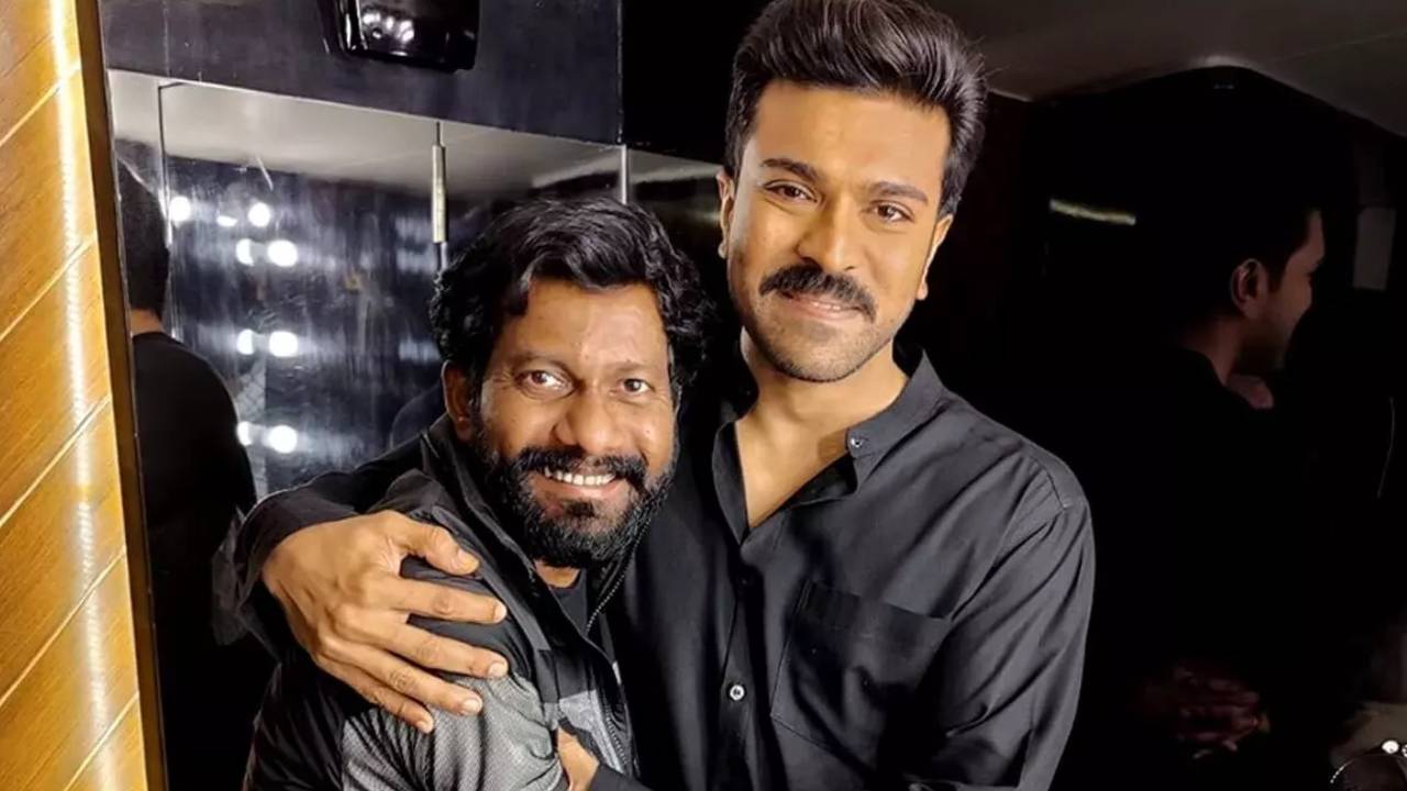 Ram Charan : బుచ్చిబాబు దర్శకత్వంలో మూవీ.. రామ్ చరణ్ లుక్ చూశారా? Ram Charan : బుచ్చిబాబు దర్శకత్వంలో మూవీ.. రామ్ చరణ్ లుక్ చూశారా?