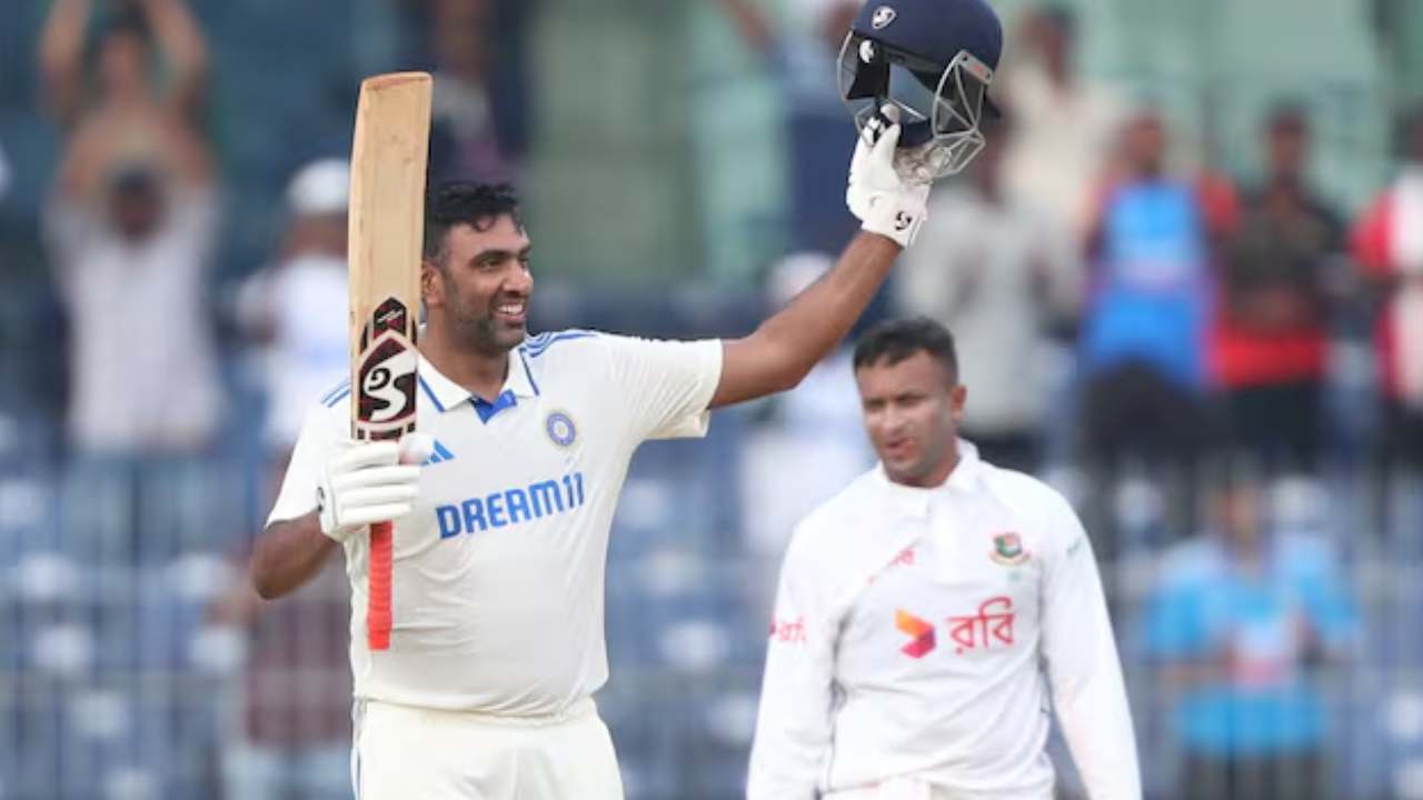 Ind vs Ban 1st Test: అశ్విన్ సెంచరీ తరువాత రోహిత్, కోహ్లీ, గంభీర్ ఏం చేశారో తెలుసా.. వీడియో వైరల్ Ind vs Ban 1st Test: అశ్విన్ సెంచరీ తరువాత రోహిత్, కోహ్లీ, గంభీర్ ఏం చేశారో తెలుసా.. వీడియో వైరల్