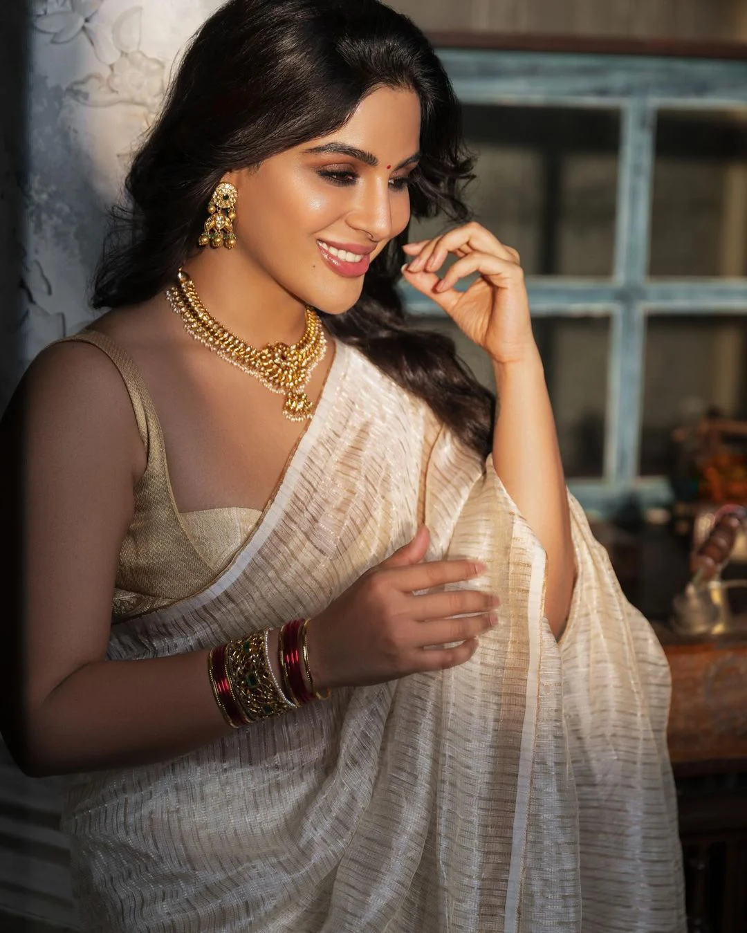 Samyuktha Onam Special Stunning Looks in Saree