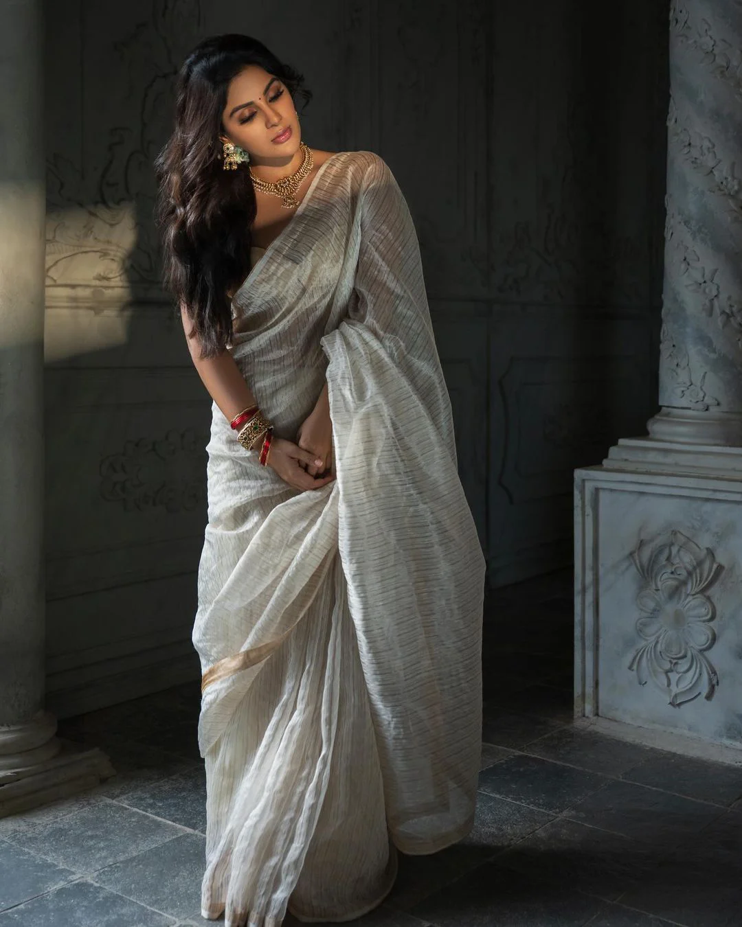 Samyuktha Onam Special Stunning Looks in Saree