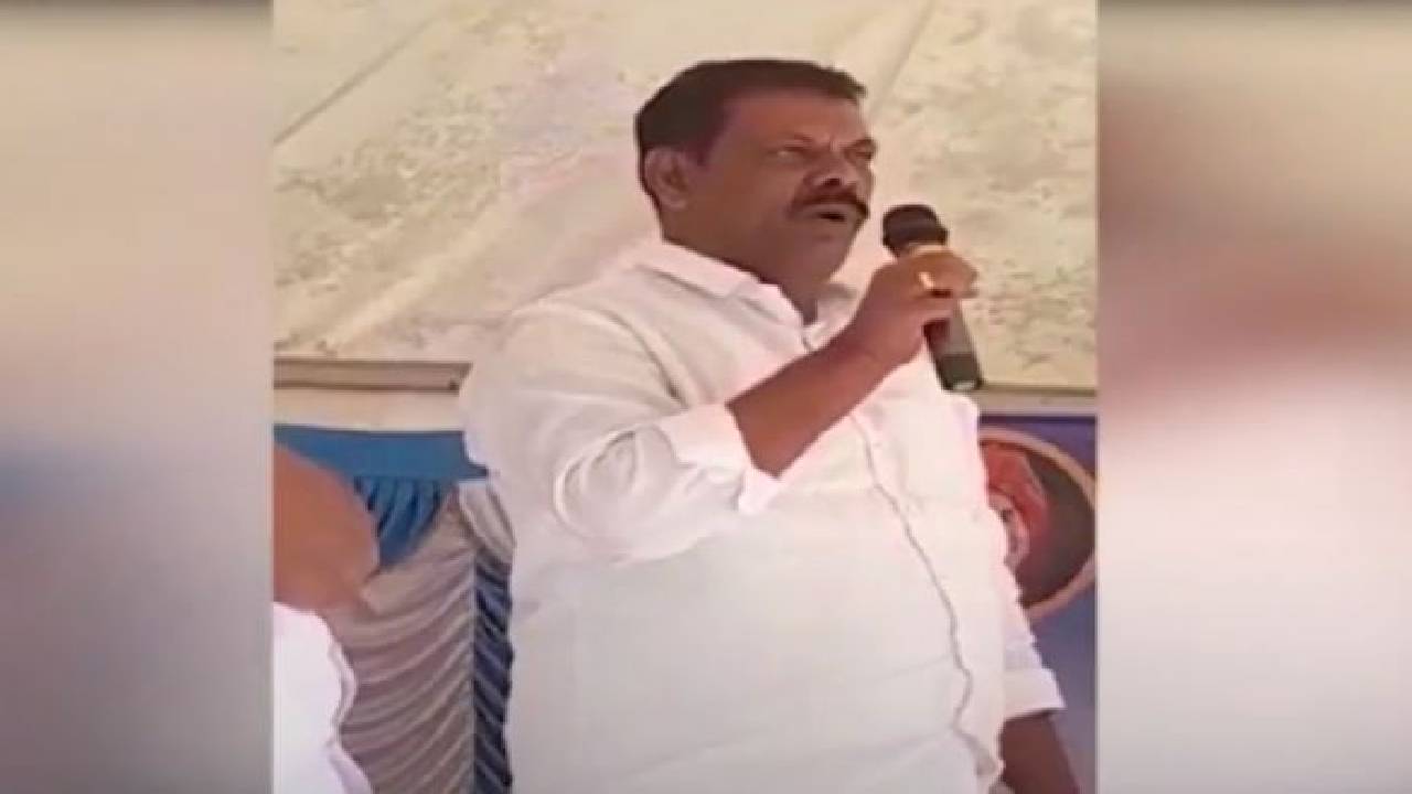 Senthil Kumar: చంద్రబాబుపై సంచలన వ్యాఖ్యలు.. మాజీ మంత్రి పెద్దిరెడ్డి ముఖ్య అనుచరుడు అరెస్ట్ Senthil Kumar: చంద్రబాబుపై సంచలన వ్యాఖ్యలు.. మాజీ మంత్రి పెద్దిరెడ్డి ముఖ్య అనుచరుడు అరెస్ట్