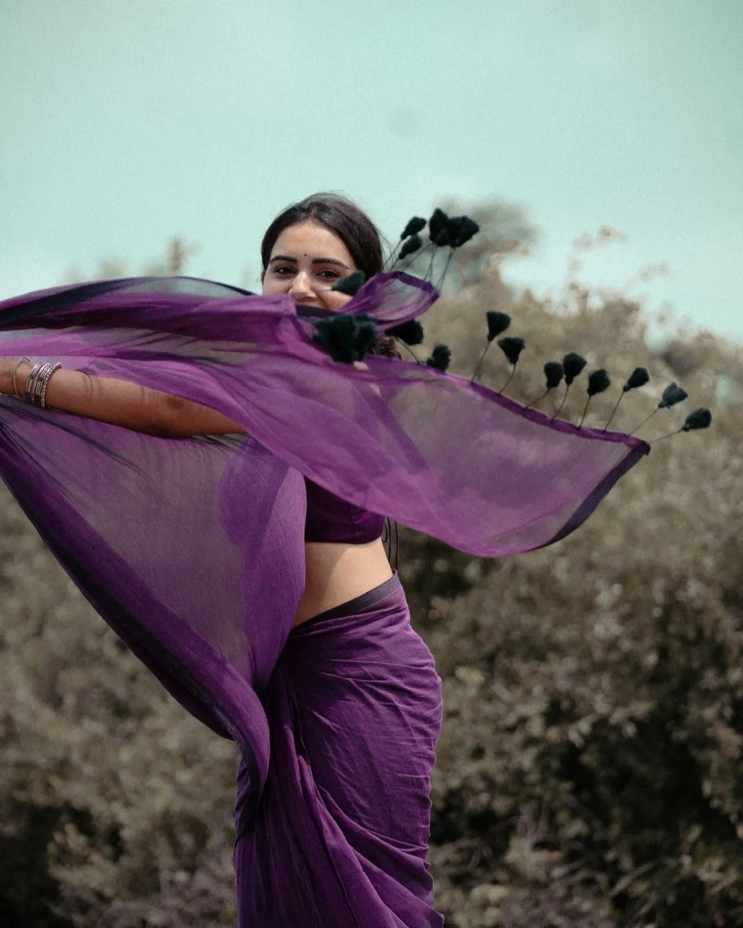Soniya Singh Stunning Looks in Saree
