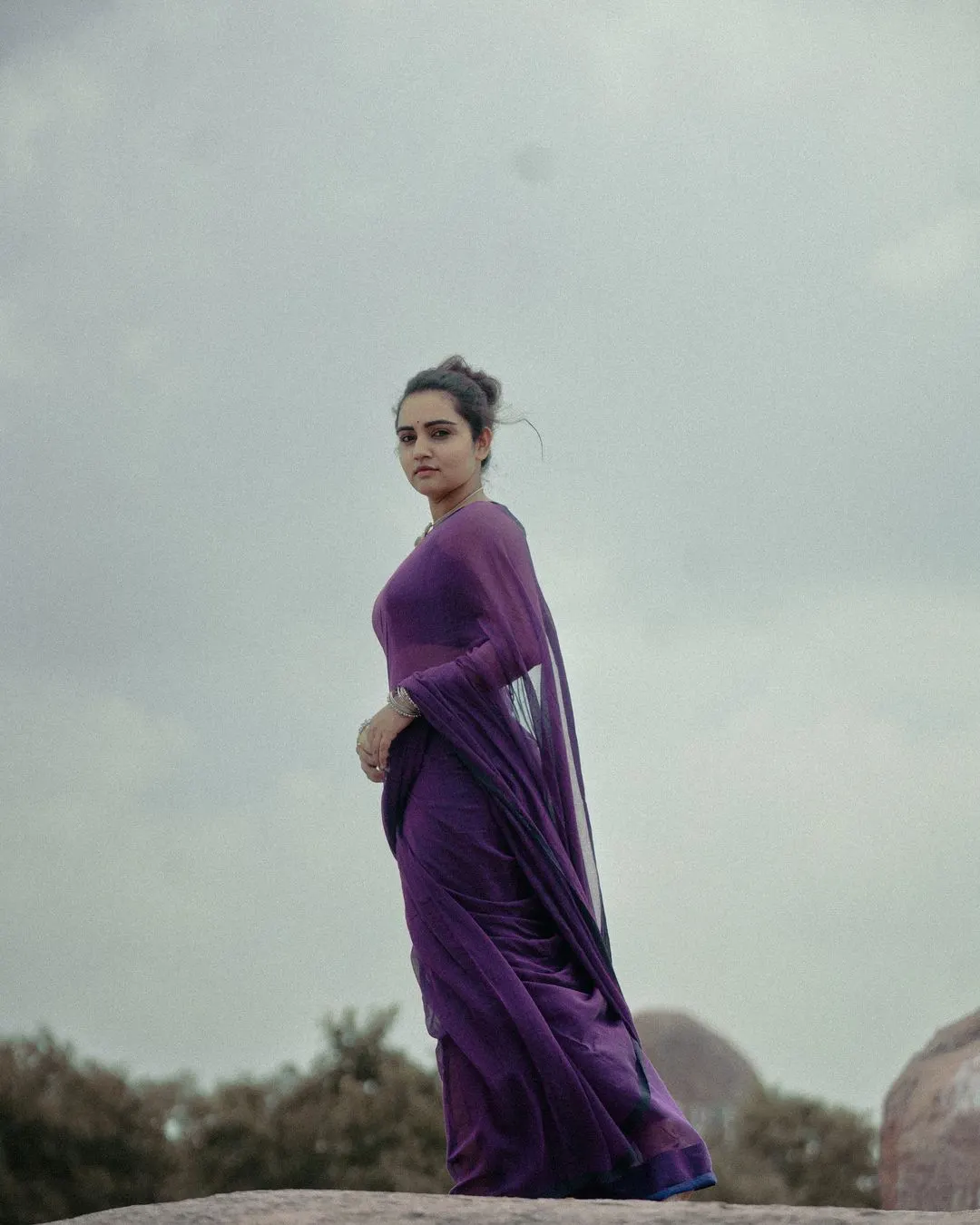 Soniya Singh Stunning Looks in Saree