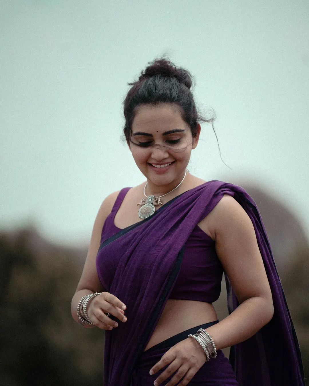 Soniya Singh Stunning Looks in Saree