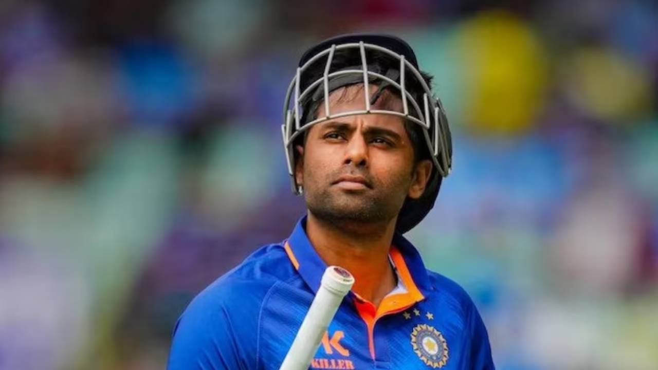 Suryakumar Yadav : టీమ్ఇండియా ఫ్యాన్స్కు గుడ్న్యూస్.. బంగ్లాతో టీ20 సిరీస్కు సూర్య! Suryakumar Yadav : టీమ్ఇండియా ఫ్యాన్స్కు గుడ్న్యూస్.. బంగ్లాతో టీ20 సిరీస్కు సూర్య!