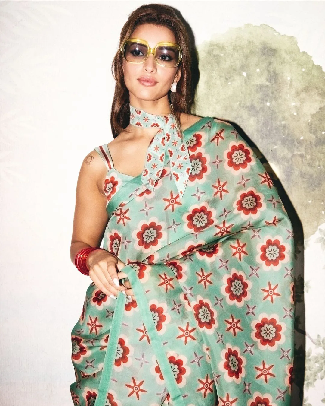 Bollywood Actress Triptii Dimri Photos in Saree