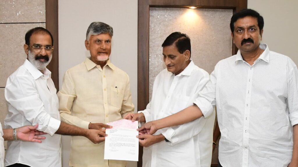 Film Nagar Cultural Center gives Donation to Flood Effected People