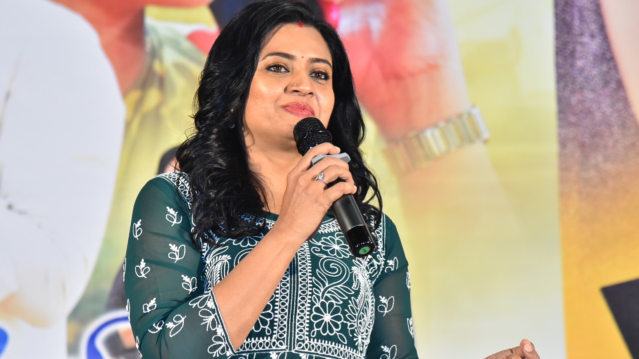 Indraja : ‘సీఎం పెళ్ళాం’గా రాబోతున్న ఇంద్రజ.. హోమ్ మినిస్టర్ ఎవరో తెలుసా..? Indraja : ‘సీఎం పెళ్ళాం’గా రాబోతున్న ఇంద్రజ.. హోమ్ మినిస్టర్ ఎవరో తెలుసా..?