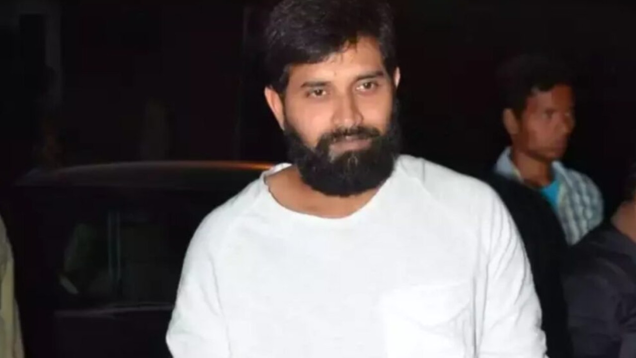 Jani Master : జానీ మాస్టర్ని అదుపులోకి తీసుకున్న పోలీసులు.. Jani Master : జానీ మాస్టర్ని అదుపులోకి తీసుకున్న పోలీసులు..