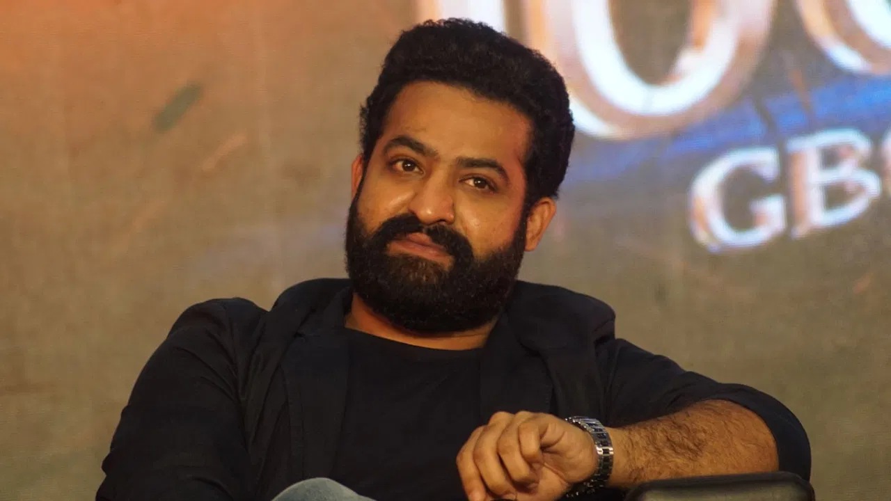 NTR : ఎవరైనా డ్రగ్స్ వాడితే వాళ్లకు ఫిర్యాదు చేయండి.. ఎన్టీఆర్ వీడియో వైరల్.. NTR : ఎవరైనా డ్రగ్స్ వాడితే వాళ్లకు ఫిర్యాదు చేయండి.. ఎన్టీఆర్ వీడియో వైరల్..
