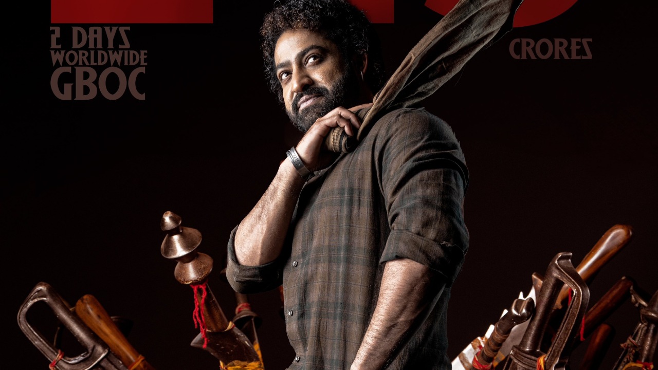 Devara Collections : దేవర రెండు రోజుల కలెక్షన్స్ ఎంతో తెలుసా..? ఫస్ట్ డే కంటే సగానికి సగం పడిపోయిన కలెక్షన్స్.. Devara Collections : దేవర రెండు రోజుల కలెక్షన్స్ ఎంతో తెలుసా..? ఫస్ట్ డే కంటే సగానికి సగం పడిపోయిన కలెక్షన్స్..