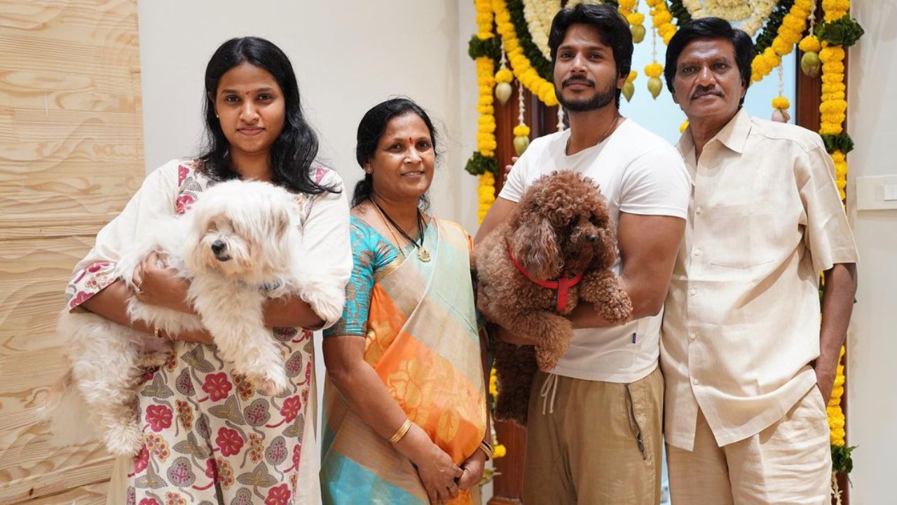 sundeep kishan : ఫ్యామిలీతో సందీప్ కిషన్ వినాయకచవితి సెలబ్రేషన్స్.. ఫొటోలు వైరల్..