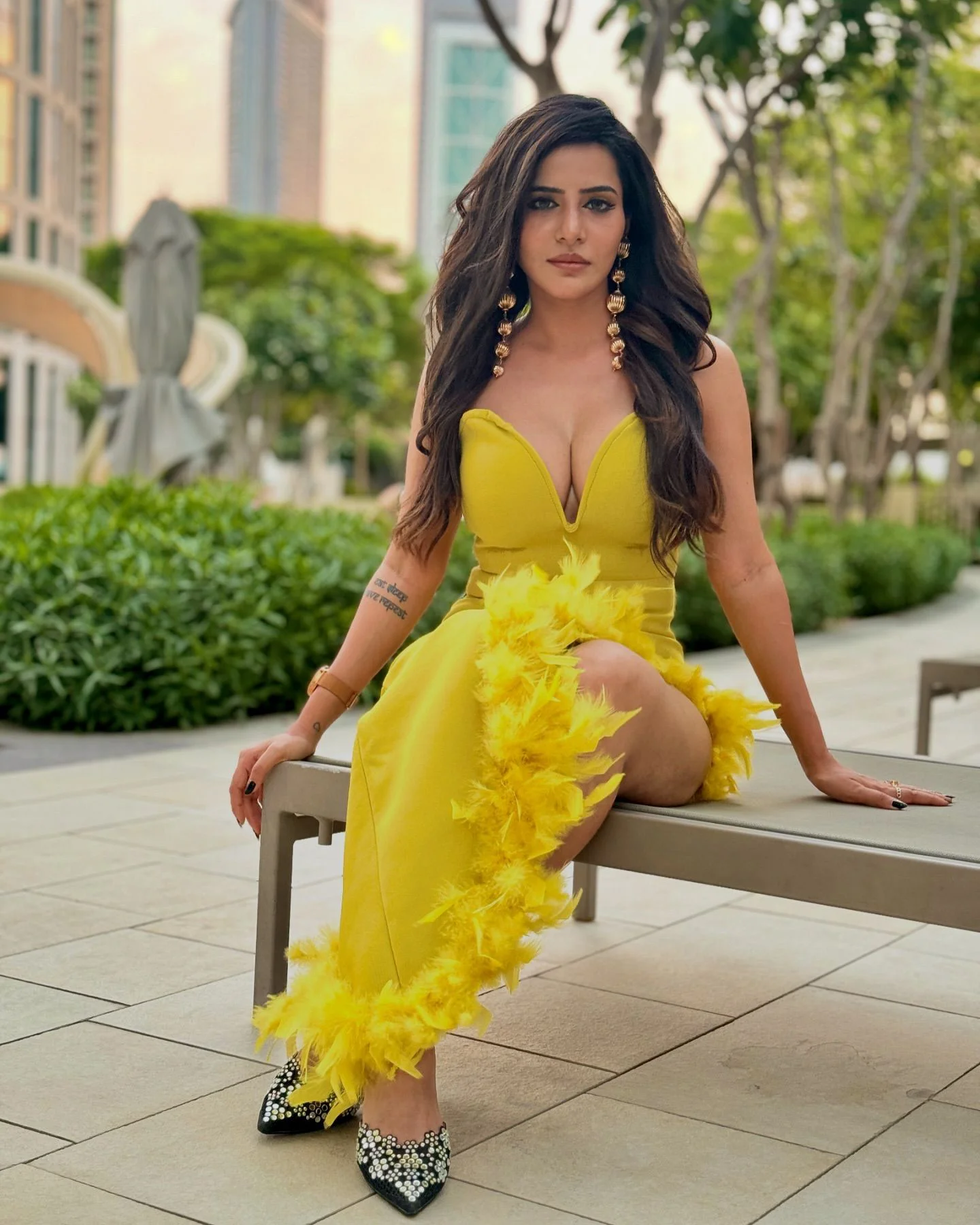 Aashu Reddy Pretty looks in Modern Dress