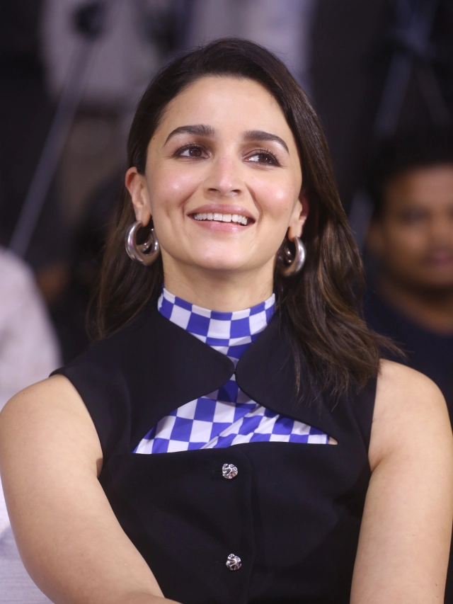 Alia Bhatt Cute Looks