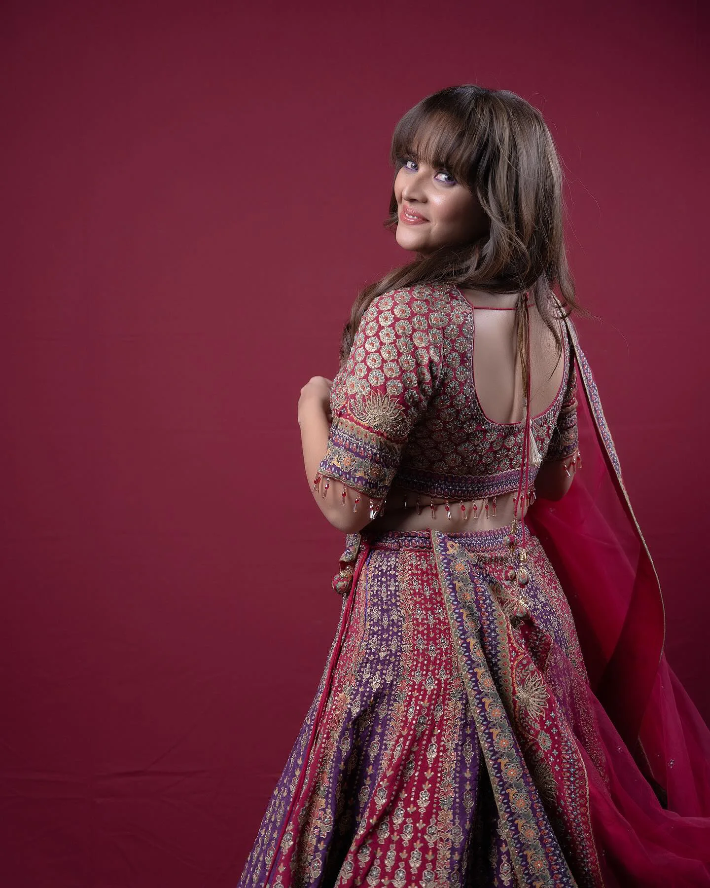 Anasuya Bharadwaj Stunning Diwali Special Photos