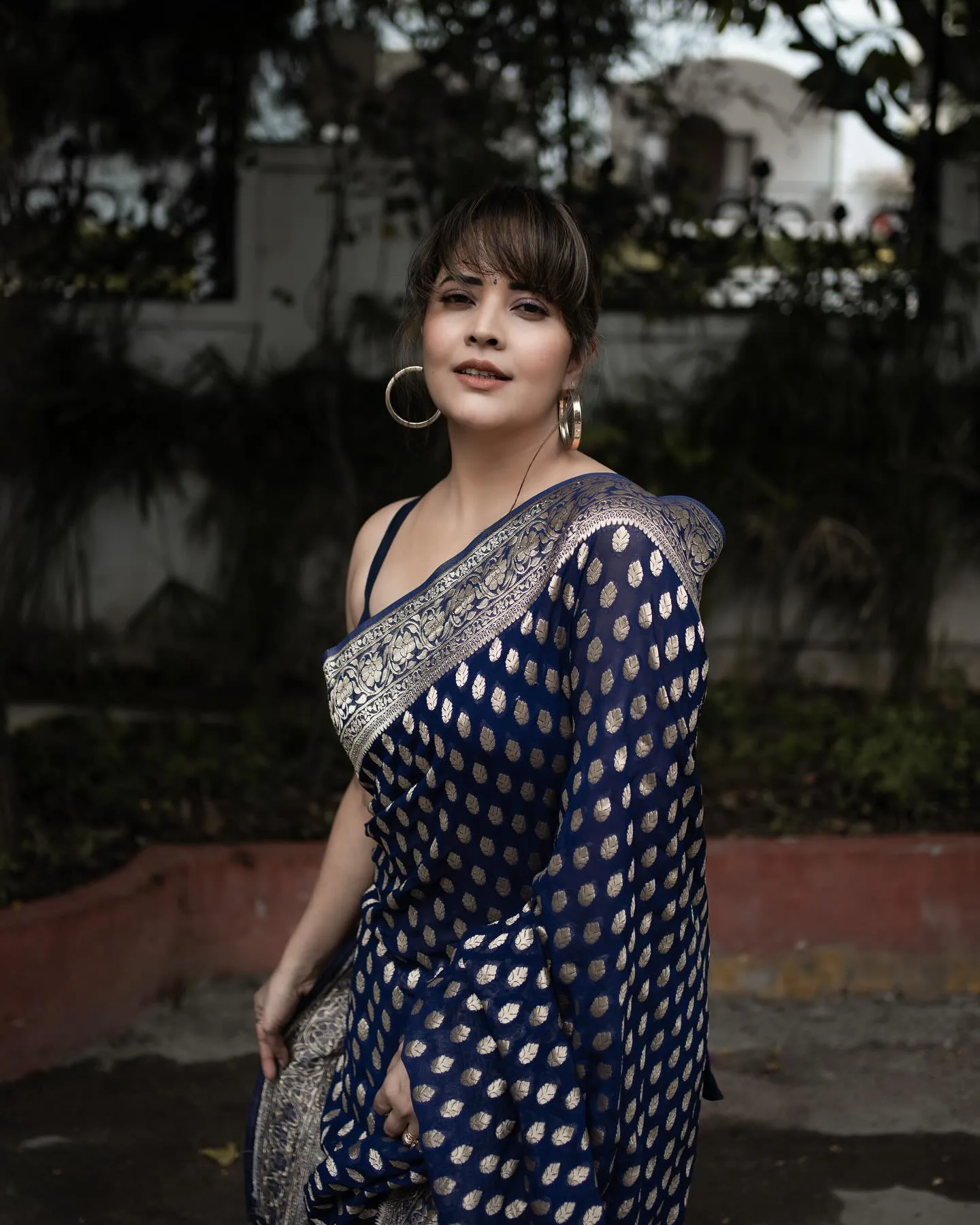 Anasuya Bharadwaj Cute Looks in Saree
