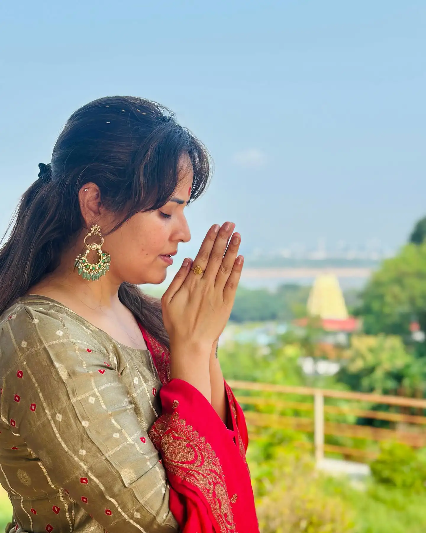Anasuya Bharadwaj Visited Bhadrachalam Sri Rama Temple