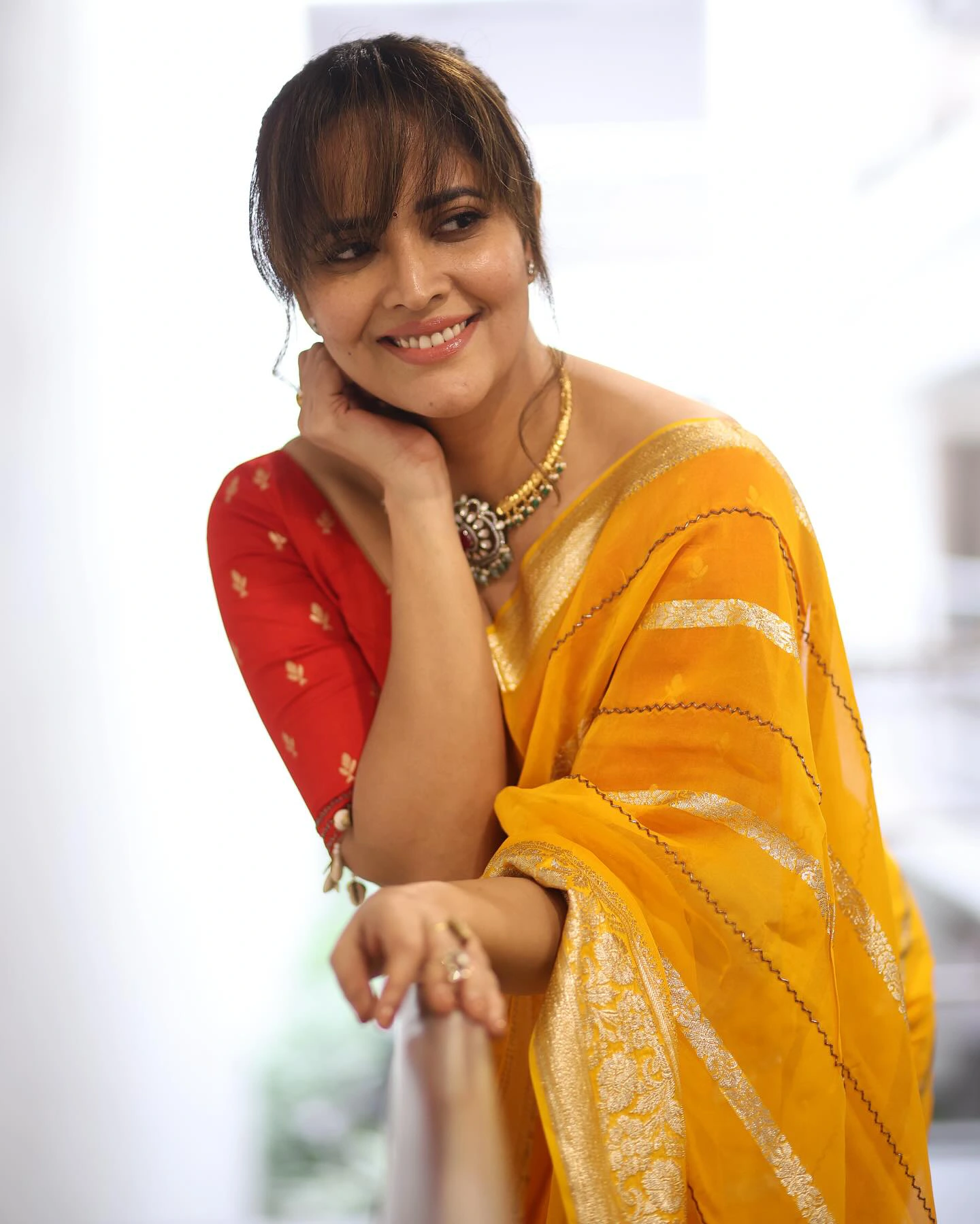 Anasuya Bharadwaj Stunning Looks in Saree