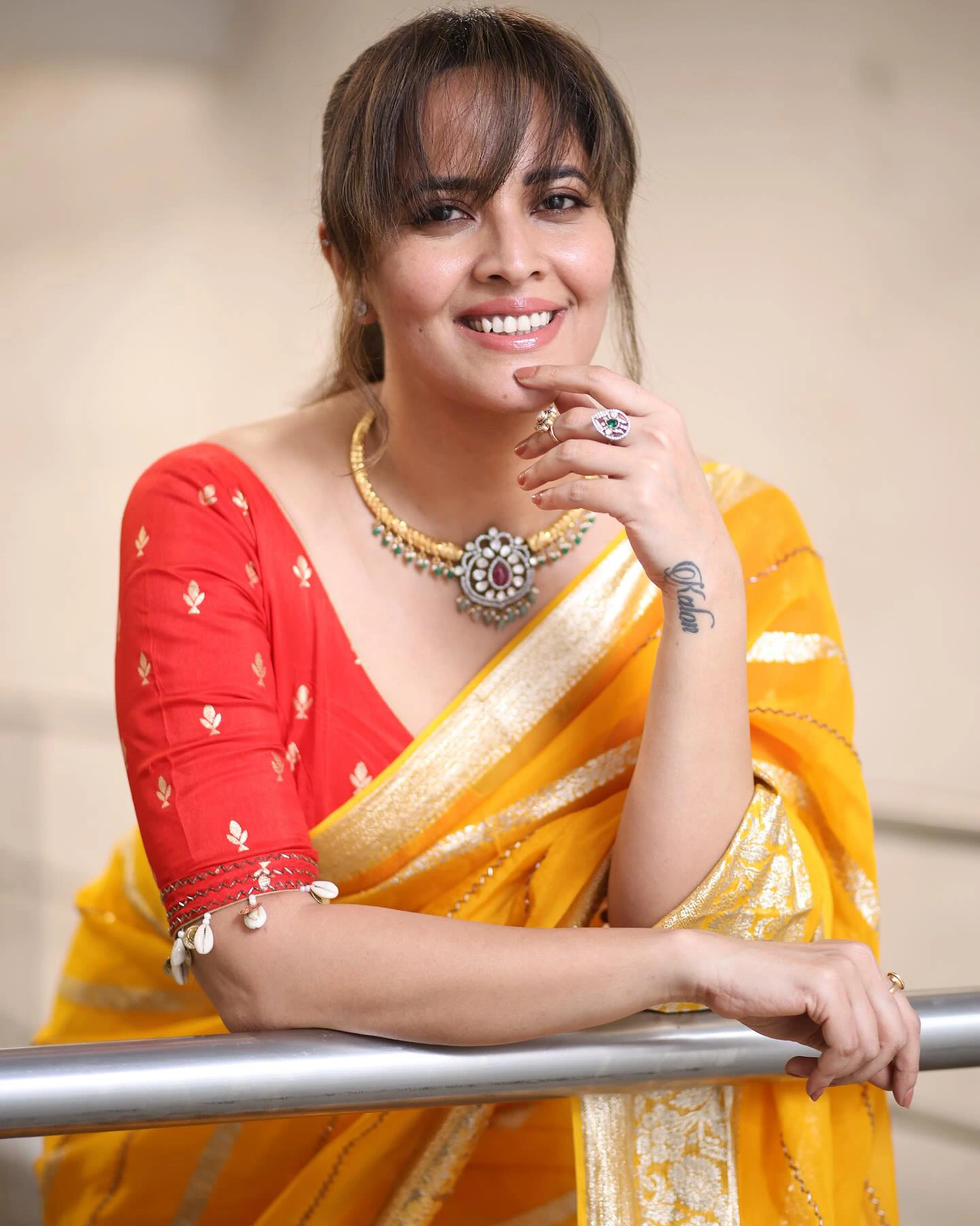 Anasuya Bharadwaj Stunning Looks in Saree