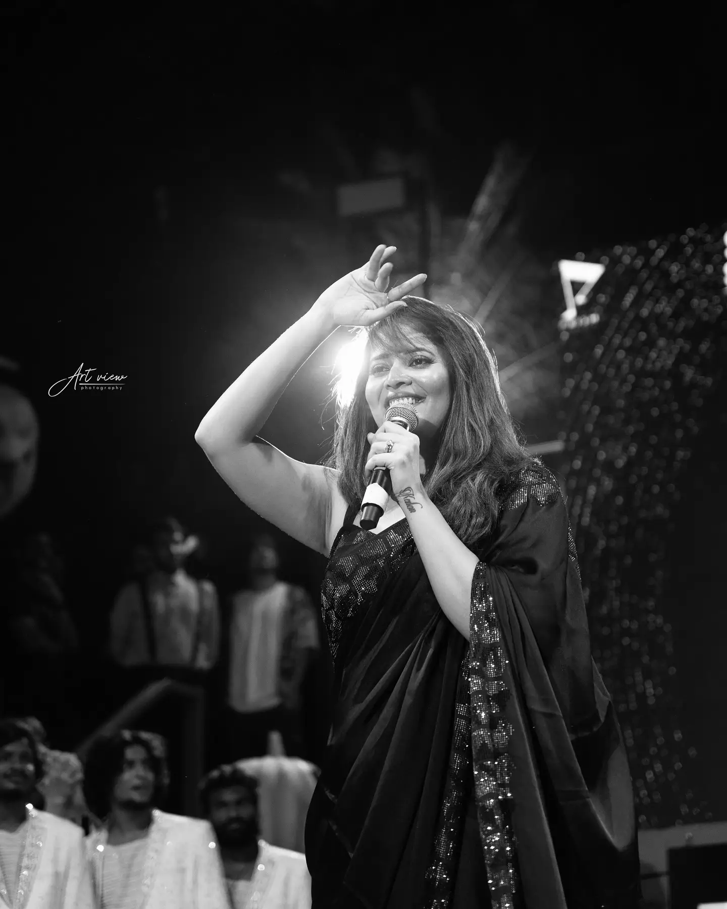 Anasuya Bharadwaj Super Dance on Stage with Saree Wear