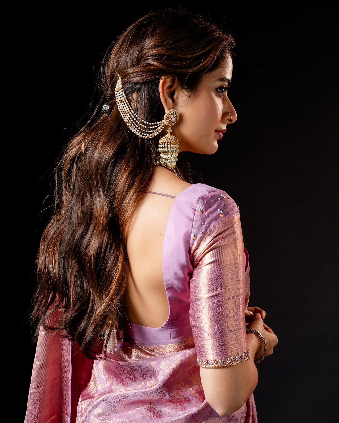 Ashika Ranganath Shines in Silk Saree