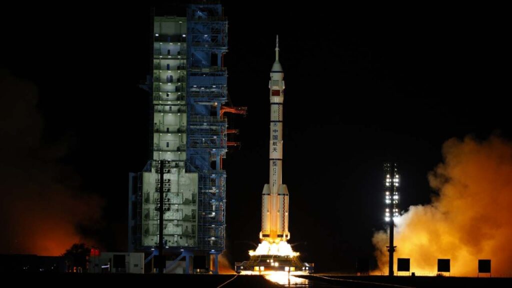 China launches Shenzhou-19
