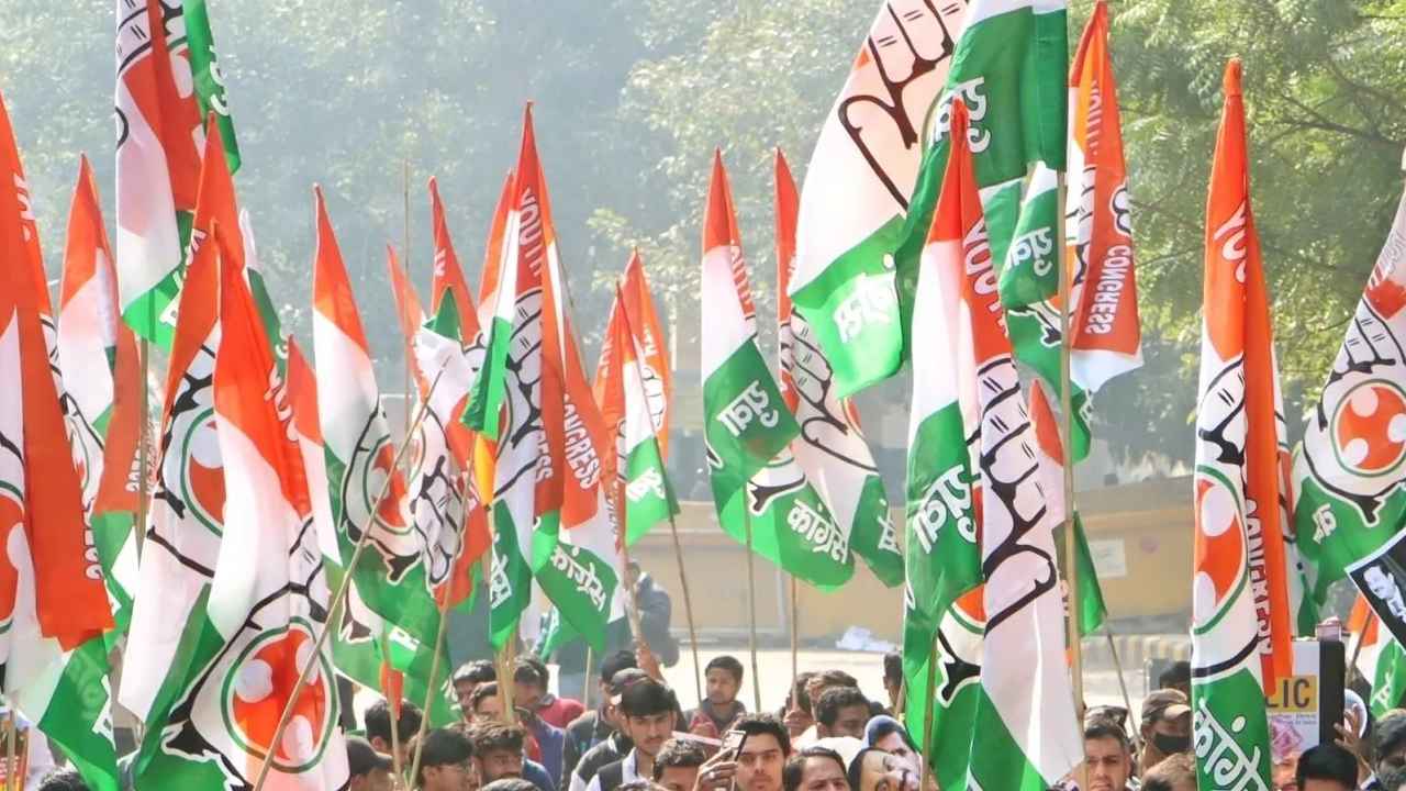 దారుణం.. బహిరంగ సభలో కాంగ్రెస్ మహిళా నేతకు లైంగిక వేధింపులు..! అక్కడ చెయ్యి వేసి.. దారుణం.. బహిరంగ సభలో కాంగ్రెస్ మహిళా నేతకు లైంగిక వేధింపులు..! అక్కడ చెయ్యి వేసి..