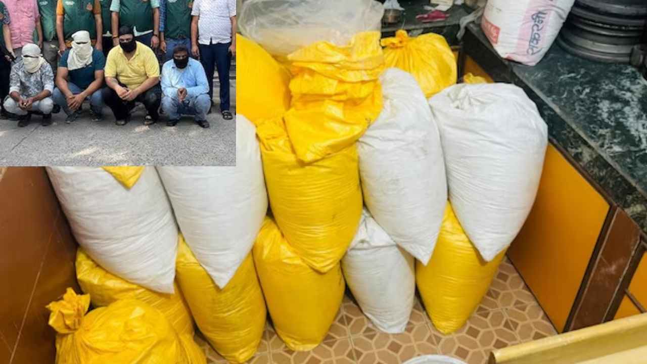 మరోసారి ఢిల్లీలో డ్రగ్స్ కలకలం.. ఏకంగా రూ.2వేల కోట్ల విలువైన కొకైన్ స్వాధీనం.. స్నాక్స్ మాటున సప్లయ్.. మరోసారి ఢిల్లీలో డ్రగ్స్ కలకలం.. ఏకంగా రూ.2వేల కోట్ల విలువైన కొకైన్ స్వాధీనం.. స్నాక్స్ మాటున సప్లయ్..