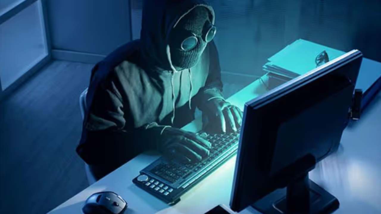 Digital Arrest: ‘డిజిటల్ అరెస్ట్’ అంటే ఏమిటి.. ఈ మోసాలను గుర్తించడం ఎలా.. వాటి భారినపడకుండా ఎలాంటి జాగ్రత్తలు తీసుకోవాలి.. Digital Arrest: ‘డిజిటల్ అరెస్ట్’ అంటే ఏమిటి.. ఈ మోసాలను గుర్తించడం ఎలా.. వాటి భారినపడకుండా ఎలాంటి జాగ్రత్తలు తీసుకోవాలి..