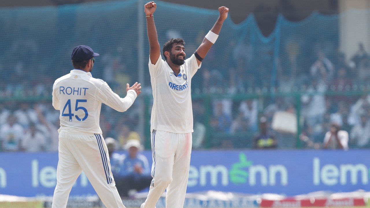 IND vs BAN : రెండో ఇన్నింగ్స్లో బంగ్లాదేశ్ ఆలౌట్.. భారత విజయలక్ష్యం ఎంతంటే..? IND vs BAN : రెండో ఇన్నింగ్స్లో బంగ్లాదేశ్ ఆలౌట్.. భారత విజయలక్ష్యం ఎంతంటే..?