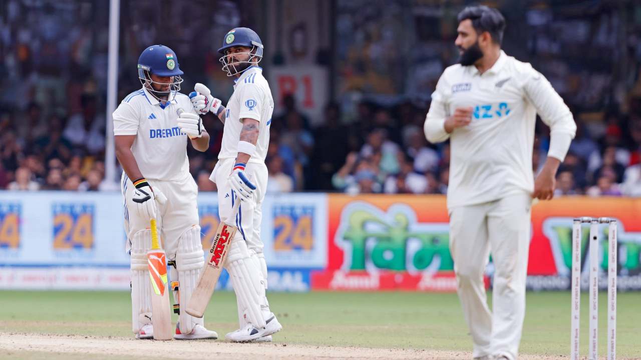IND vs NZ: టీమిండియా తొలి సెషన్లోనే ఆ స్కోర్ను దాటాలి.. అప్పుడే మ్యాచ్ రసవత్తరంగా మారుతుంది : అనిల్ కుంబ్లే IND vs NZ: టీమిండియా తొలి సెషన్లోనే ఆ స్కోర్ను దాటాలి.. అప్పుడే మ్యాచ్ రసవత్తరంగా మారుతుంది : అనిల్ కుంబ్లే