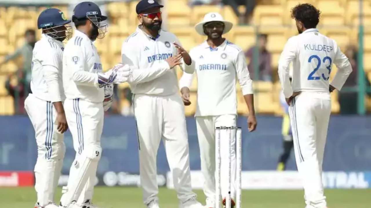 IND vs NZ: న్యూజిలాండ్తో రెండో టెస్టులో ఆ ఇద్దరు ఆటగాళ్లపై వేటు తప్పదా.. వాళ్లెవరంటే.. IND vs NZ: న్యూజిలాండ్తో రెండో టెస్టులో ఆ ఇద్దరు ఆటగాళ్లపై వేటు తప్పదా.. వాళ్లెవరంటే..