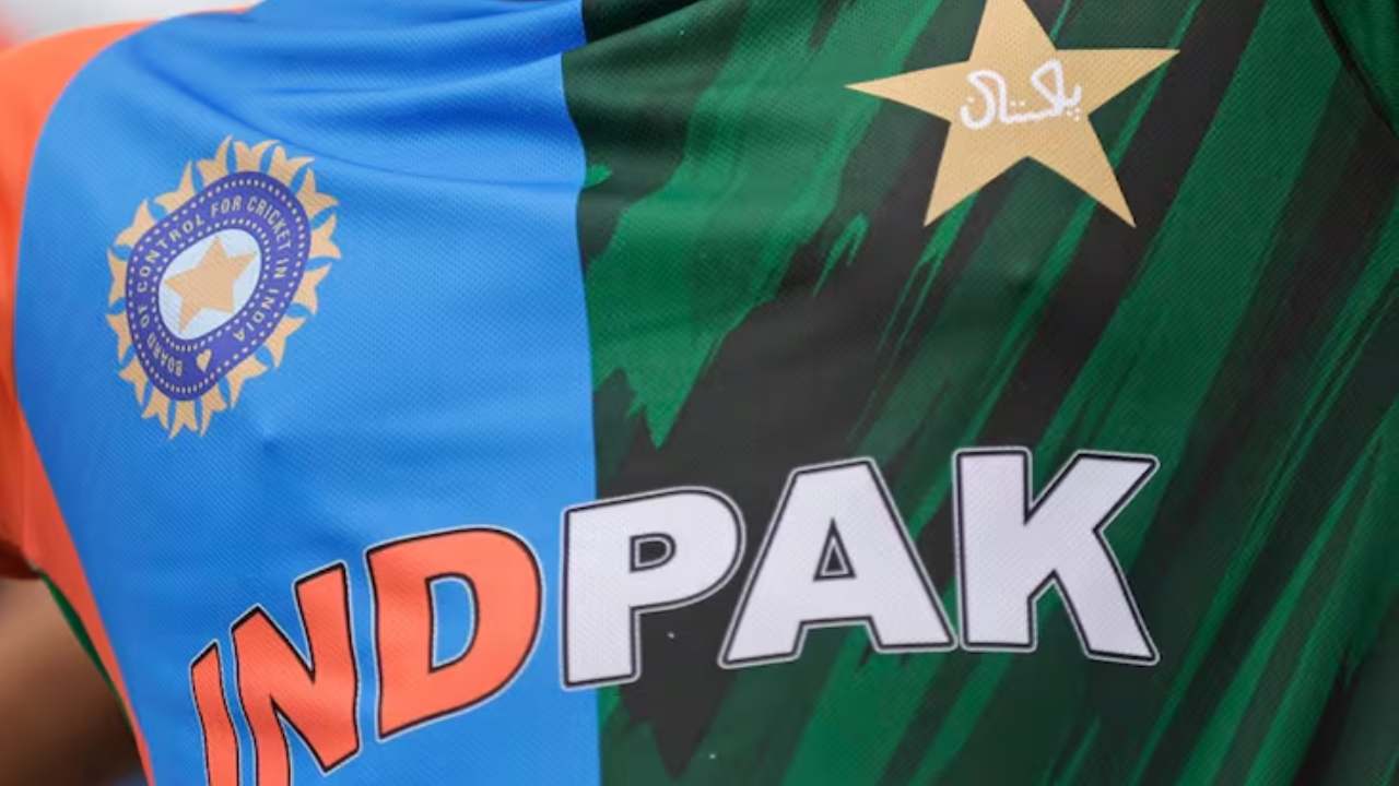 IND vs PAK: గెలిచి తీరాల్సిందే.. పాక్తో హోరాహోరీ పోరుకు సిద్ధమైన భారత్.. మ్యాచ్ ఎప్పుడు జరుగుతుంది.. ప్రత్యక్ష ప్రసారం ఎలా చూడాలంటే..? IND vs PAK: గెలిచి తీరాల్సిందే.. పాక్తో హోరాహోరీ పోరుకు సిద్ధమైన భారత్.. మ్యాచ్ ఎప్పుడు జరుగుతుంది.. ప్రత్యక్ష ప్రసారం ఎలా చూడాలంటే..?