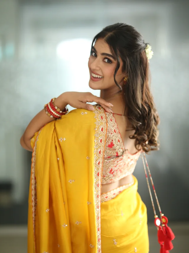 Kavya Thapar Gorgeous Looks In Saree