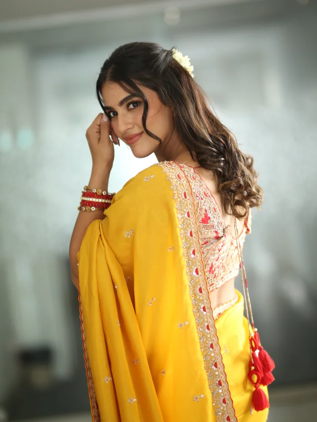 Kavya Thapar Gorgeous Looks In Saree