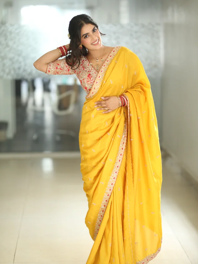 Kavya Thapar Gorgeous Looks In Saree