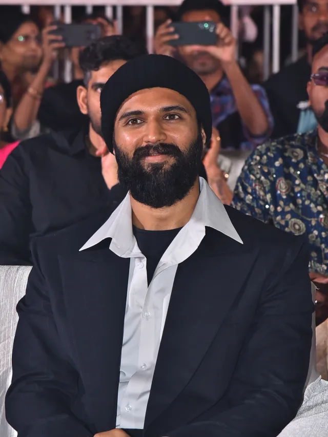 Lucky Baskhar Pre Release Event