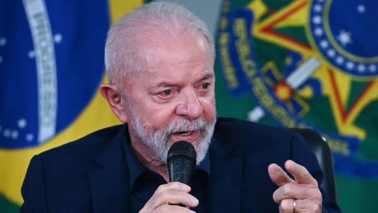 Brazilian President: రష్యాలో బ్రిక్స్ సదస్సు.. నేను రావట్లేదని చెప్పేసిన బ్రెజిల్ ప్రెసిడెంట్.. ఎందుకంటే? Brazilian President: రష్యాలో బ్రిక్స్ సదస్సు.. నేను రావట్లేదని చెప్పేసిన బ్రెజిల్ ప్రెసిడెంట్.. ఎందుకంటే?