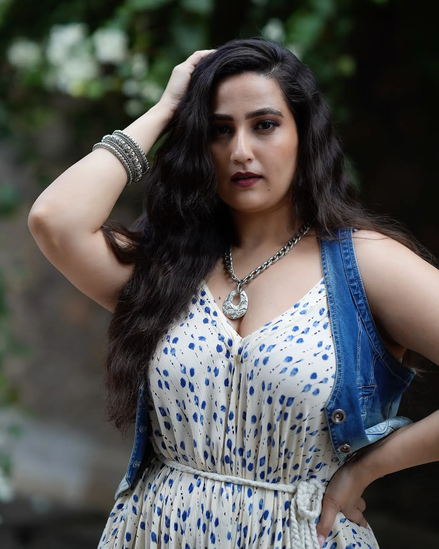 Anchor Manjusha Mesmerizing in Modern Dress with her Smile
