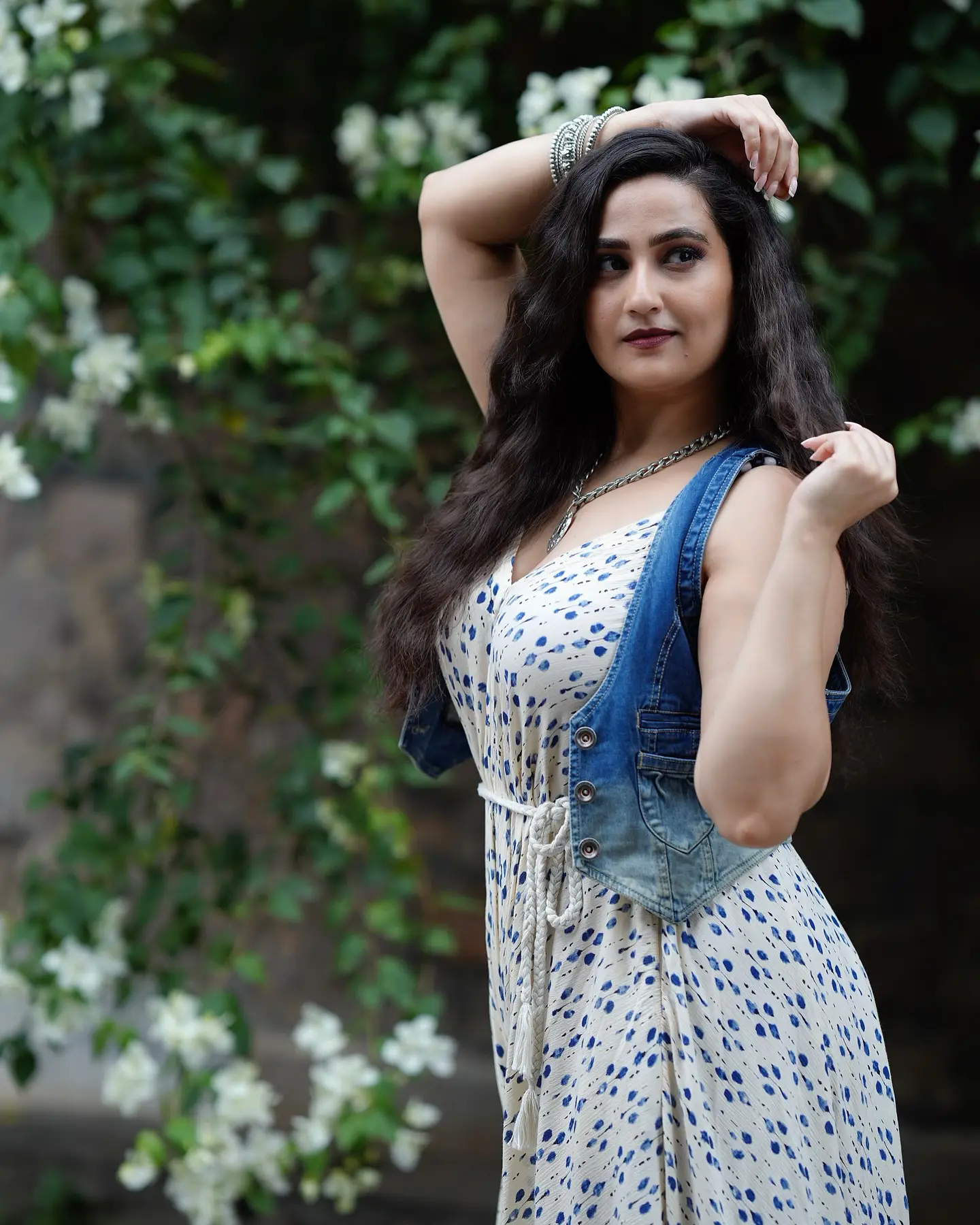 Anchor Manjusha Mesmerizing in Modern Dress with her Smile