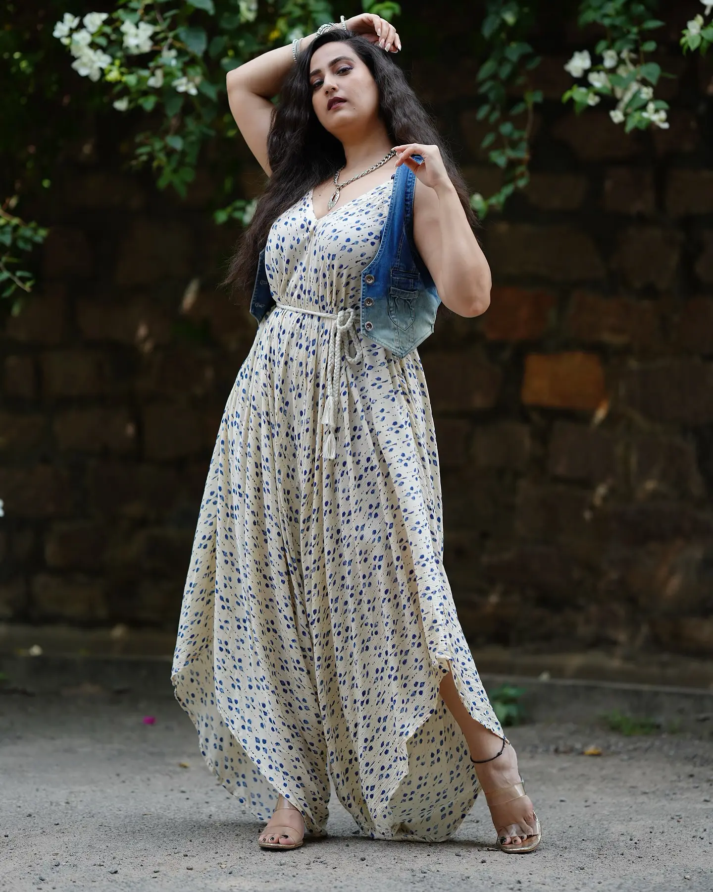 Anchor Manjusha Mesmerizing in Modern Dress with her Smile