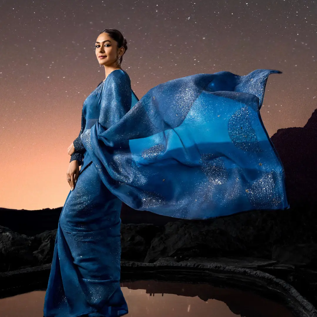 Mrunal Thakur Shines in Stars with Saree Wear