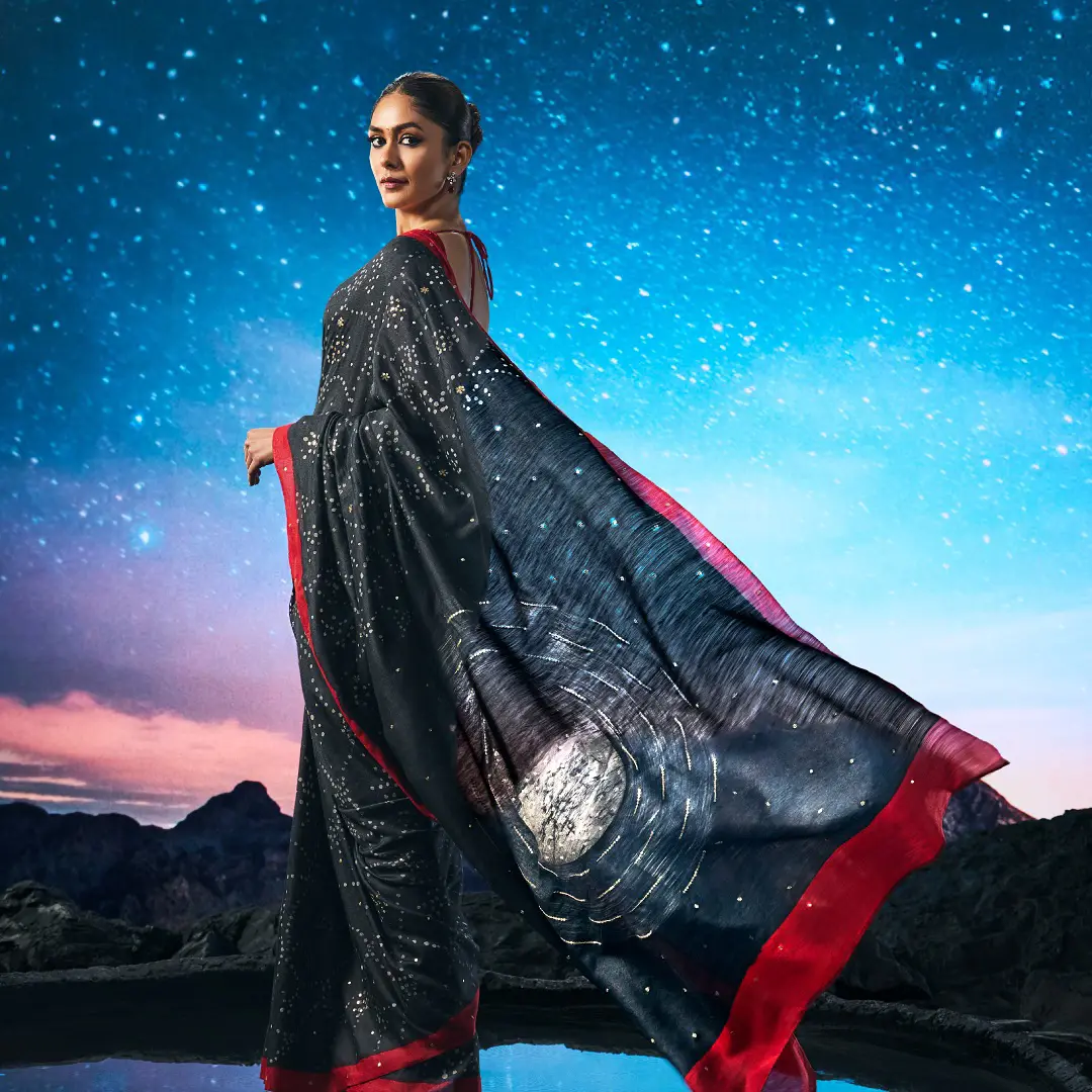 Mrunal Thakur Shines in Stars with Saree Wear
