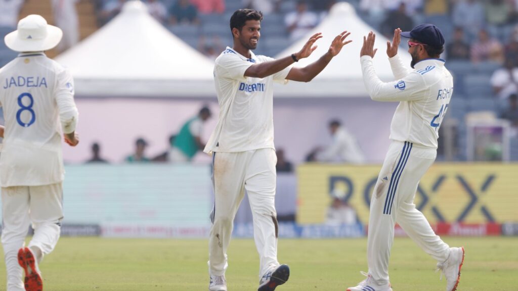 New Zealand 259 all out in Innings against india in pune test