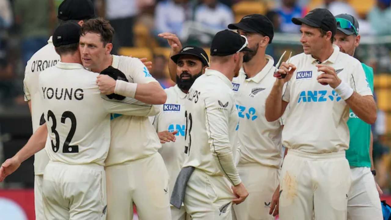 IND vs NZ: బెంగళూరు టెస్టులో భారత్ ఓటమి.. 36ఏళ్ల నిరీక్షణకు తెరదించిన న్యూజిలాండ్ IND vs NZ: బెంగళూరు టెస్టులో భారత్ ఓటమి.. 36ఏళ్ల నిరీక్షణకు తెరదించిన న్యూజిలాండ్