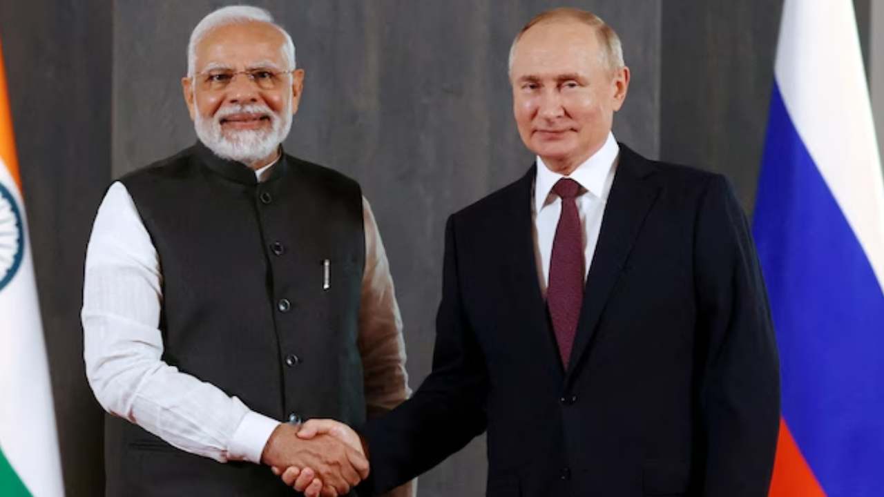PM Modi: పుతిన్ ఆహ్వానం.. మరోసారి రష్యా పర్యటనకు ప్రధాని నరేంద్ర మోదీ.. PM Modi: పుతిన్ ఆహ్వానం.. మరోసారి రష్యా పర్యటనకు ప్రధాని నరేంద్ర మోదీ..
