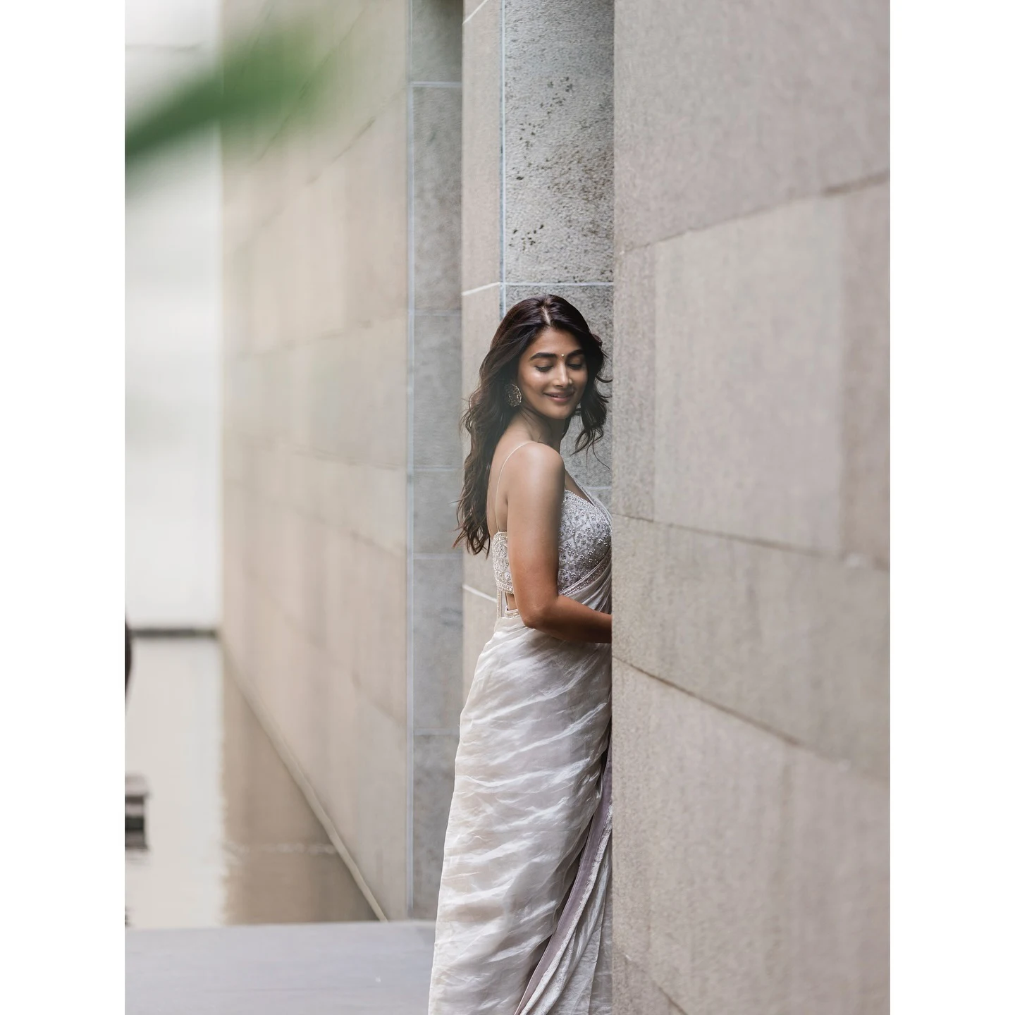 Pooja Hegde Mesmerizing looks in Saree `