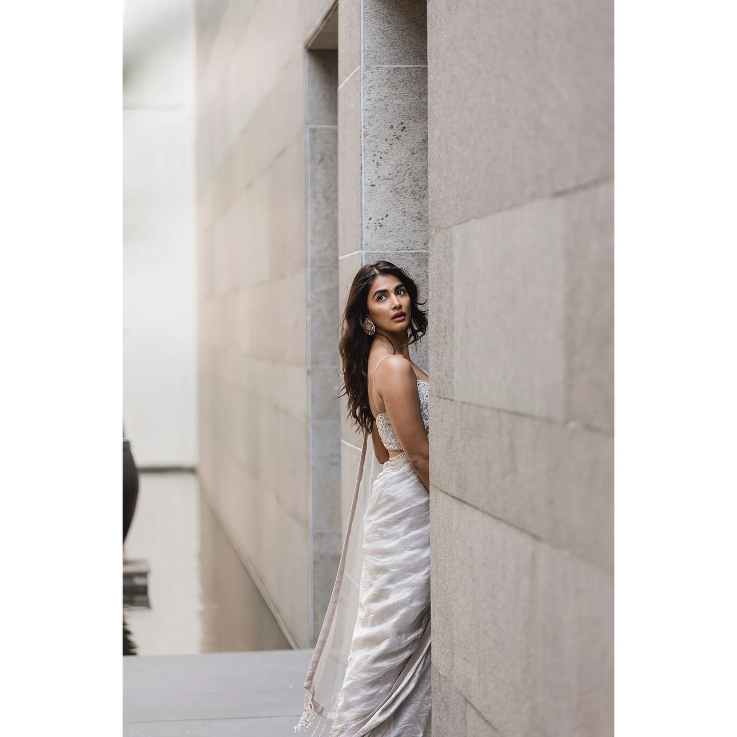 Pooja Hegde Mesmerizing looks in Saree