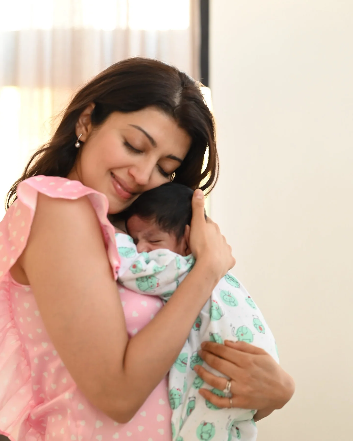 Pranita Subhash Shares Photos with her Child